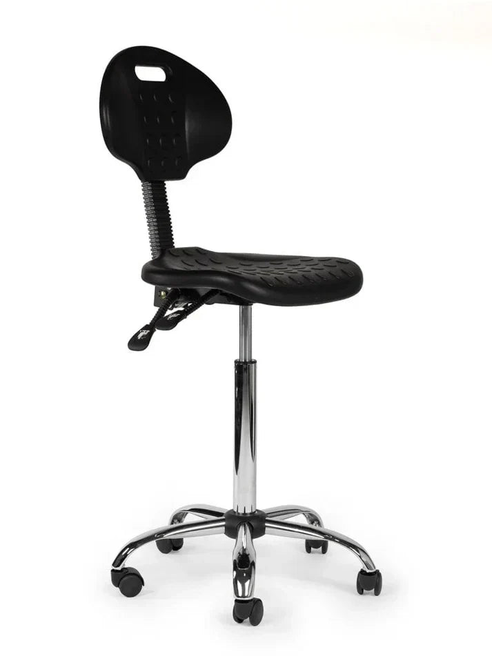 Ergonomischer Arbeitshocker Schwarz mit Lehne auf Rollen