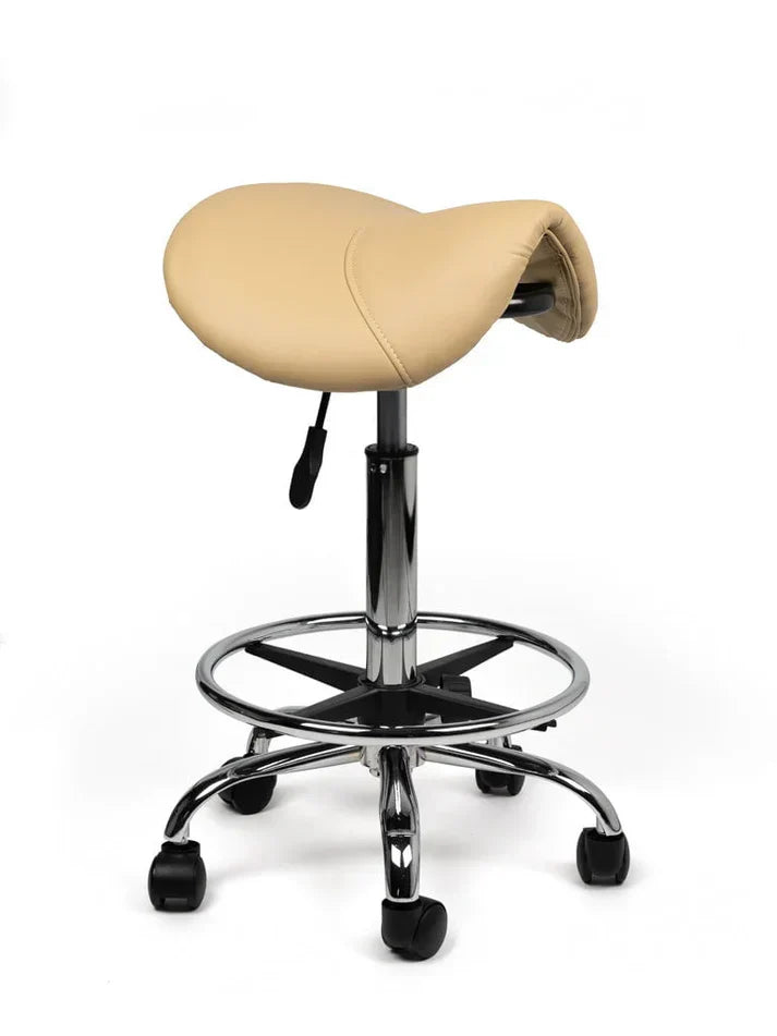 Sattelhocker Beige auf Rollen